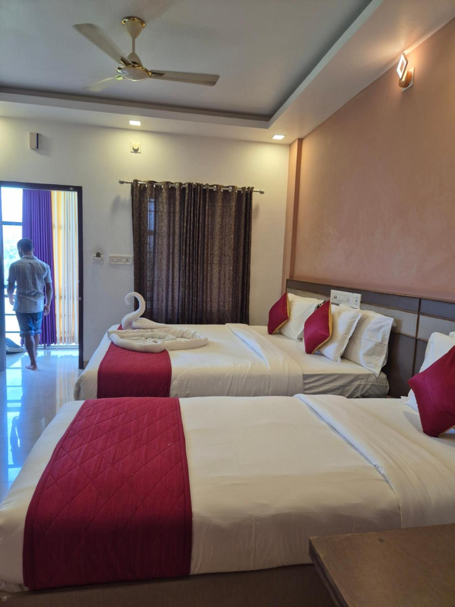 Alfa Inn Nedumbassery Esterno foto