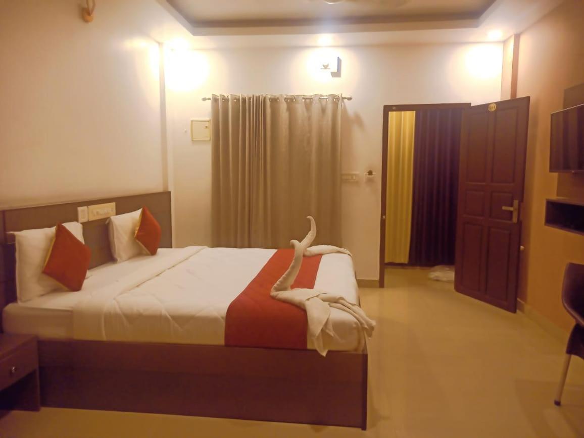 Alfa Inn Nedumbassery Esterno foto
