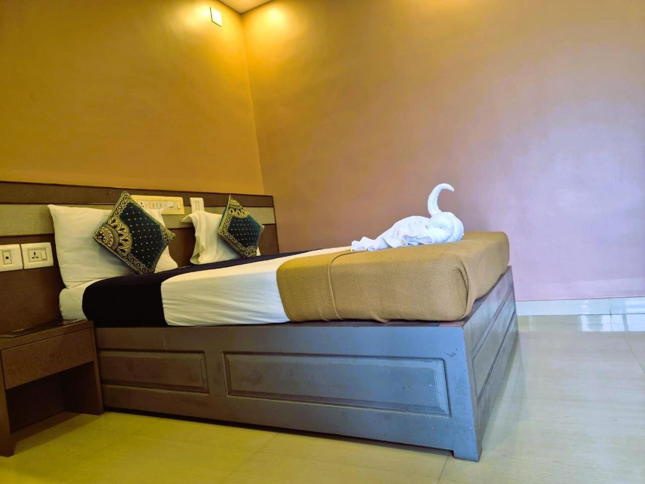 Alfa Inn Nedumbassery Esterno foto