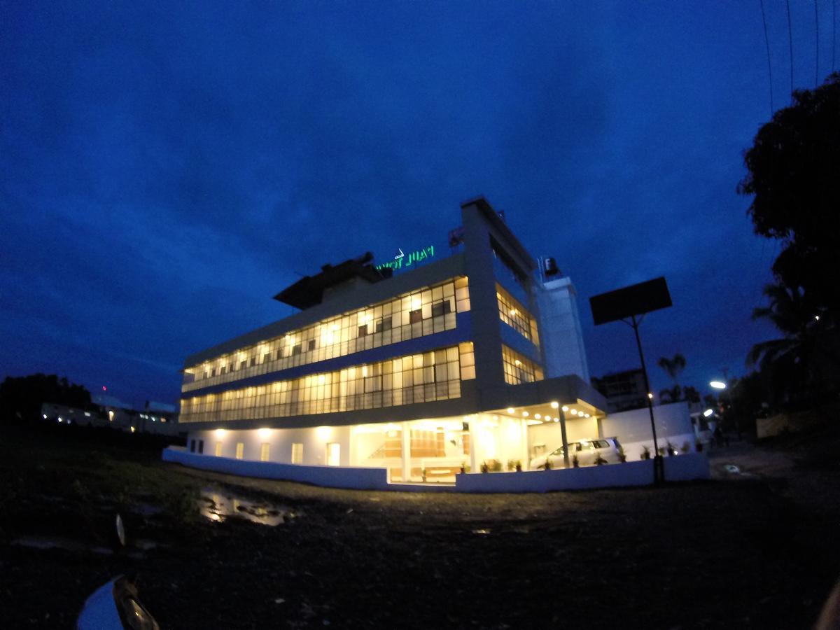 Alfa Inn Nedumbassery Esterno foto