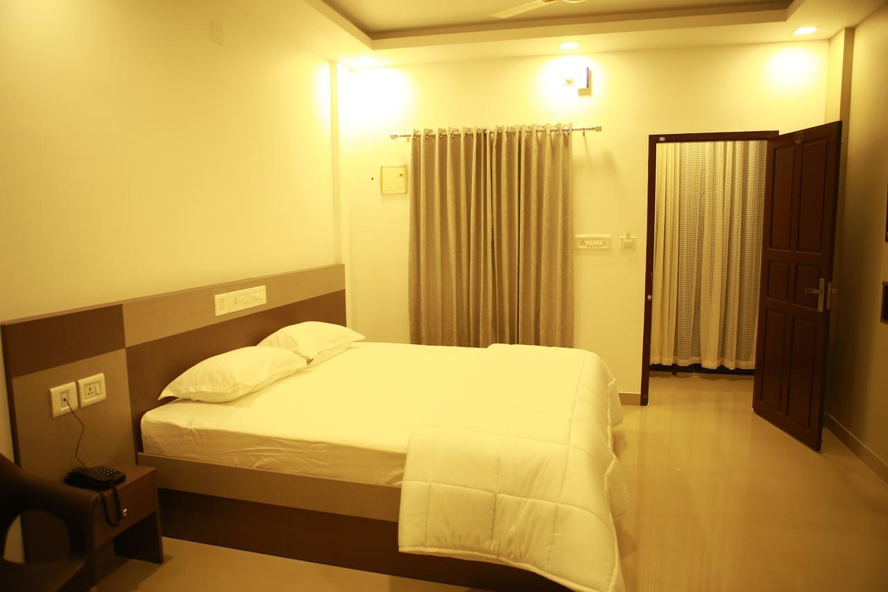 Alfa Inn Nedumbassery Esterno foto